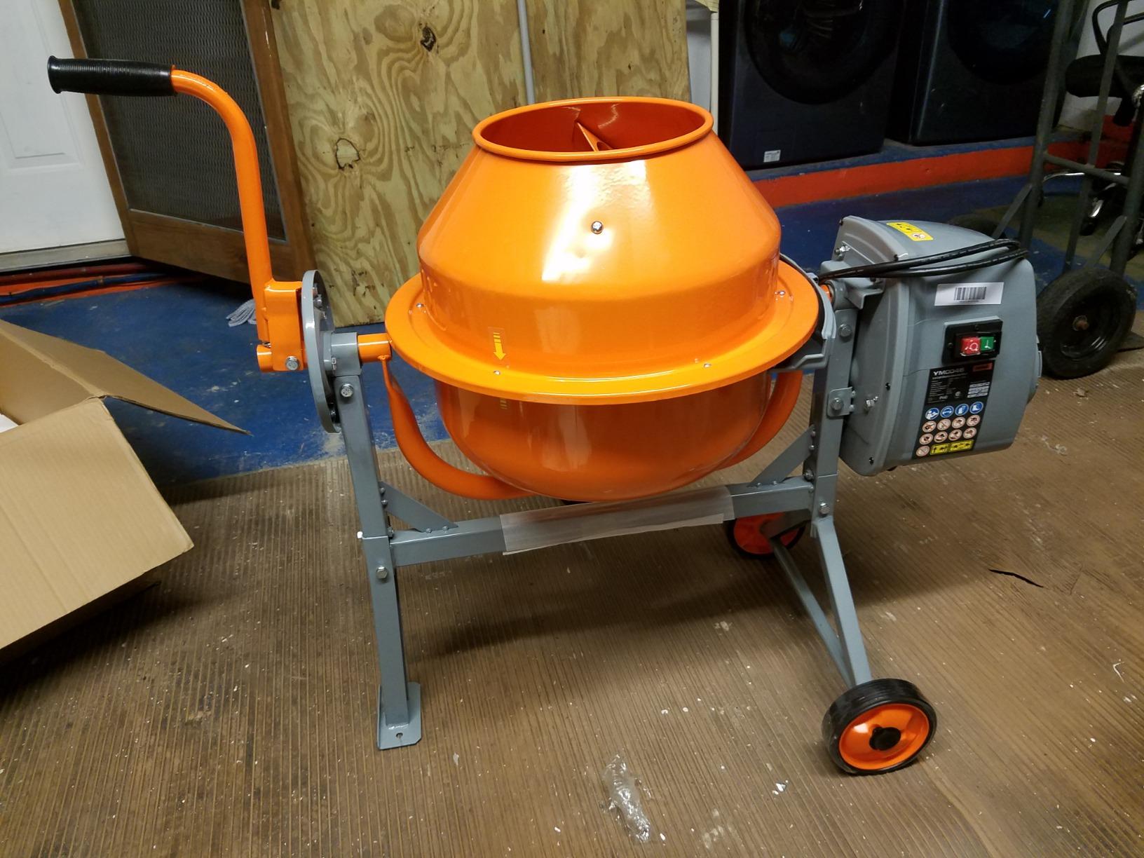 YARDMAX YM0115 4.0 Cu. Ft. Concrete Mixer.