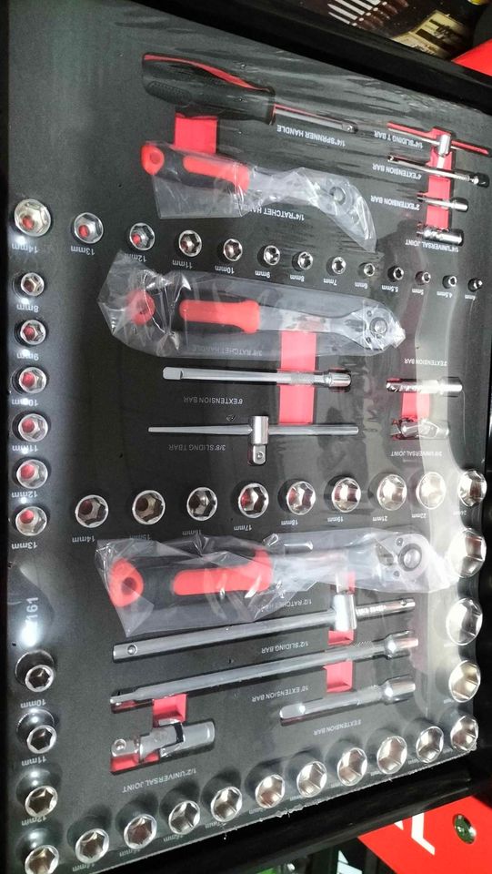 XXL-Werkstattwagen komplett Neu.