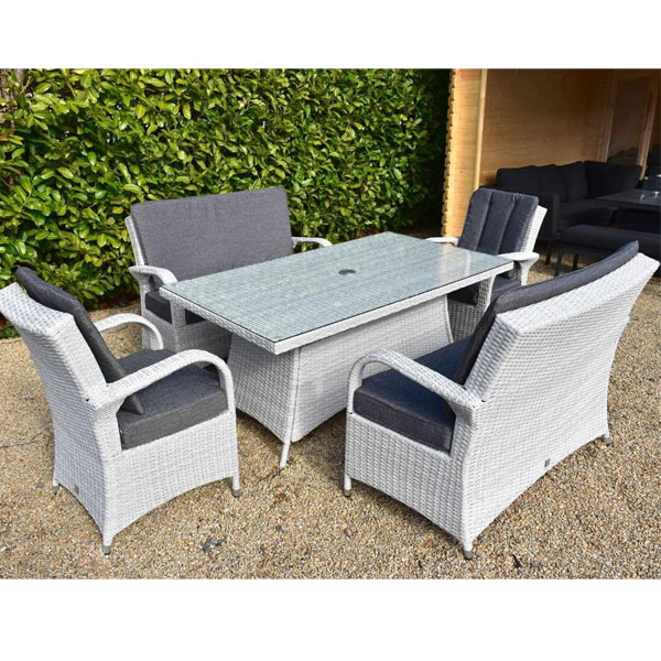 Treviso rectangular table with two 2-seater sofas and 2 chairs